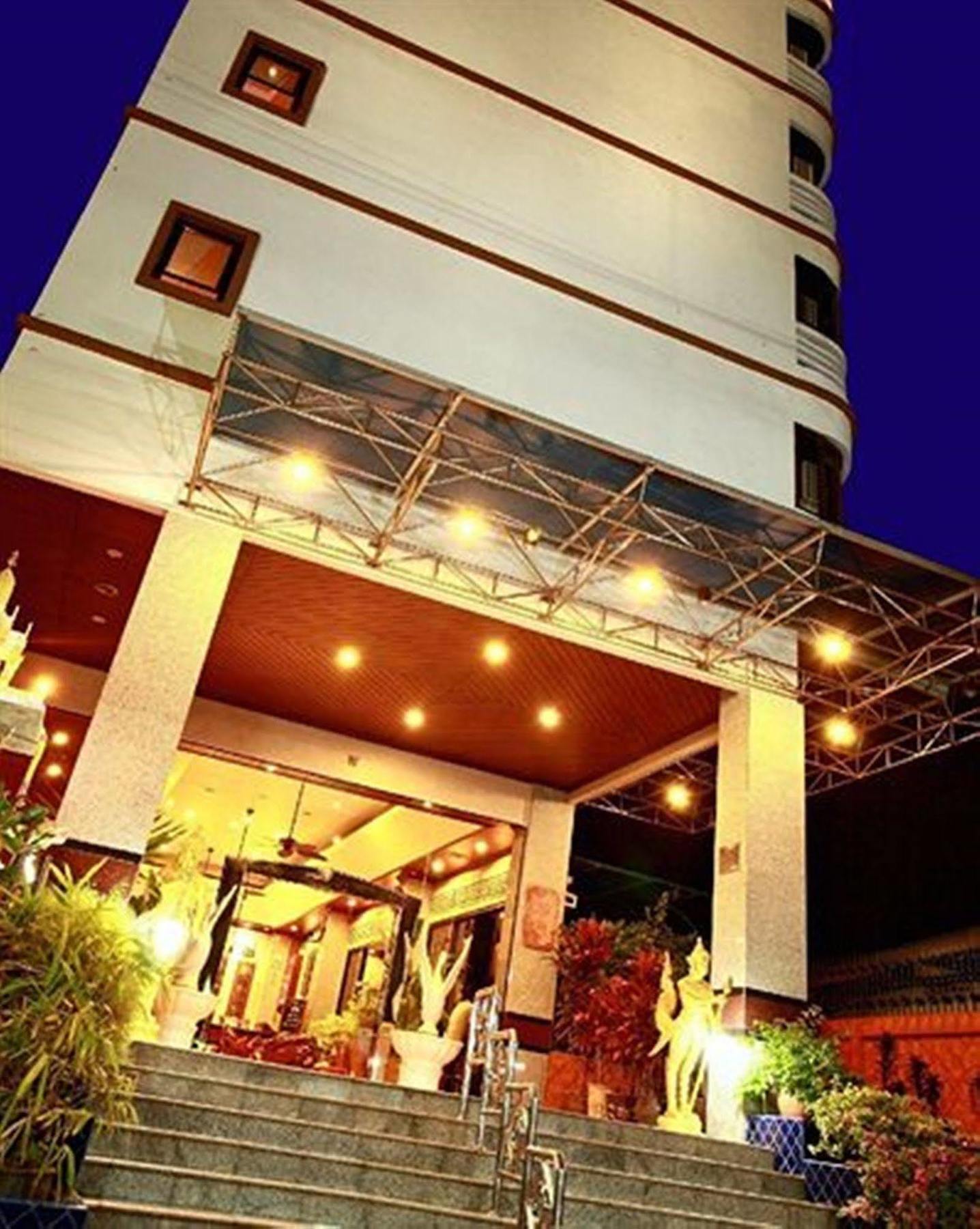 Готель Hua Hin Loft Екстер'єр фото